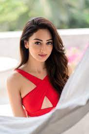 Sandeepa Dhar  Height, Weight, Age, Stats, Wiki and More
